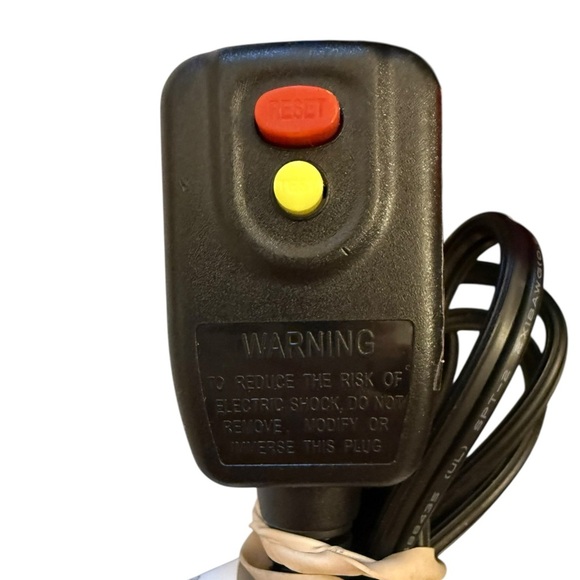 Revlon One-Step Volumizer Original 1.0 Hair Dryer and Hot Air Brush - Picture 4 of 11